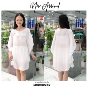 เสื้อแฟชั่นทรงค้างคาวสีขาว -650501300180