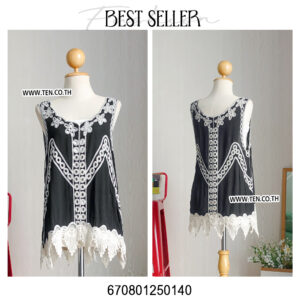 Two-tone bohemian lace blouse with intricate floral design