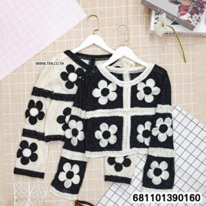 Minimal Retro Flower Crochet Knit Top เสื้อโครเชต์ลายดอกเรโทร ลุคมินิมอล-681101390160