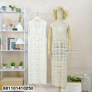 Classic Crochet Button-Front Maxi Cover-Up เสื้อคลุมโครเชต์ยาวกระดุมหน้า ดีไซน์คลาสสิก-681101410250