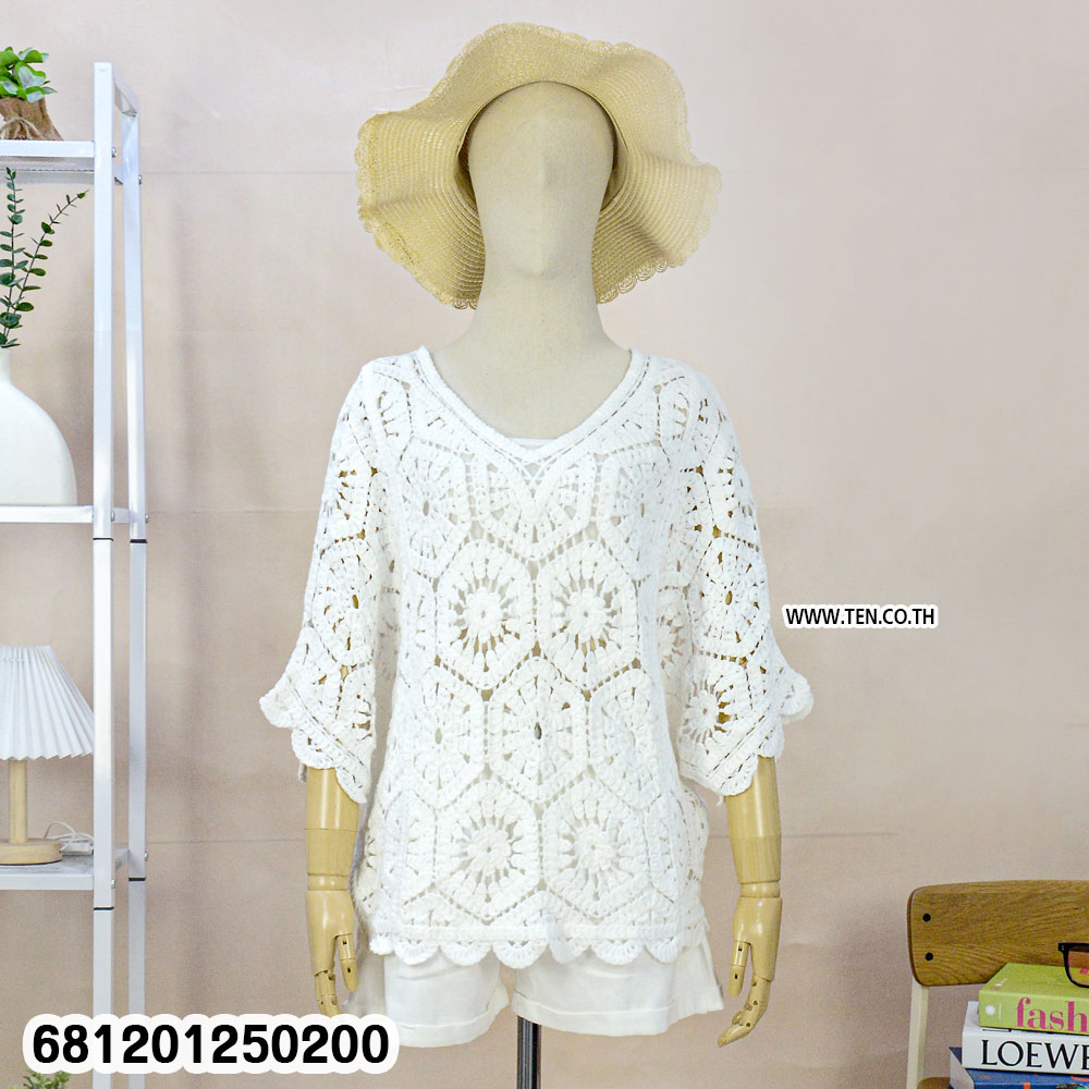 Loose Fit Crochet V-Neck Blouse เสื้อโครเชต์คอวี ทรงใส่สบาย-681201250200 - Image 5