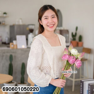 Alternative view of Boho Embroidered Blouse เสื้อปักลายดอก โบโฮ แขนยาว คอเหลี่ยม - 690601050220