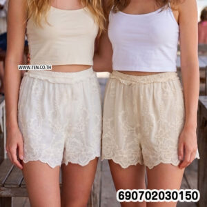 Alternative view of Bohemian Eyelet Lace Shorts กางเกงขาสั้นลูกไม้ฉลุปักลาย โบฮีเมียน - 690702030150