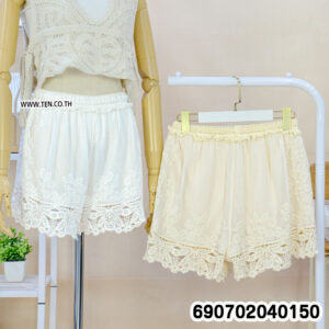 Women cotton shorts with flower stitch and lace hem