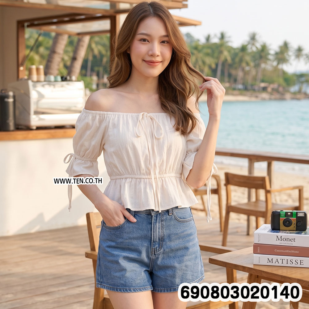 Off-Shoulder Ruffle Trim Beach Crop Top เสื้อปาดไหล่เอวลอย แขนระบายแต่งผูกเชือก - 690803020140 - Image 4